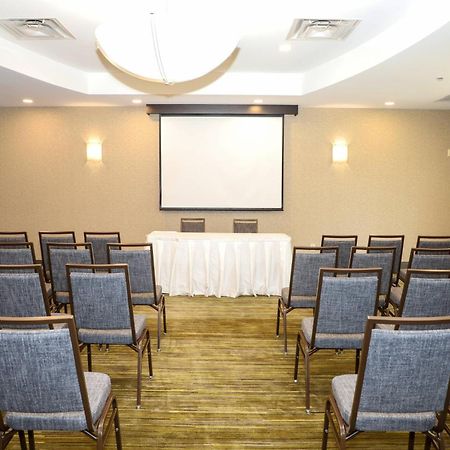Courtyard By Marriott Toronto Brampton Hotel Ngoại thất bức ảnh