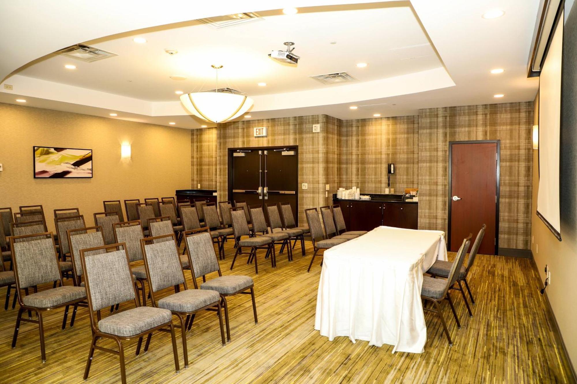 Courtyard By Marriott Toronto Brampton Hotel Ngoại thất bức ảnh