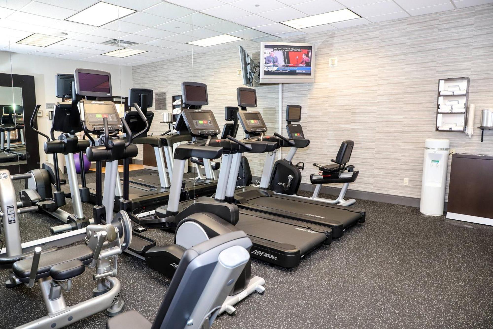 Courtyard By Marriott Toronto Brampton Hotel Ngoại thất bức ảnh