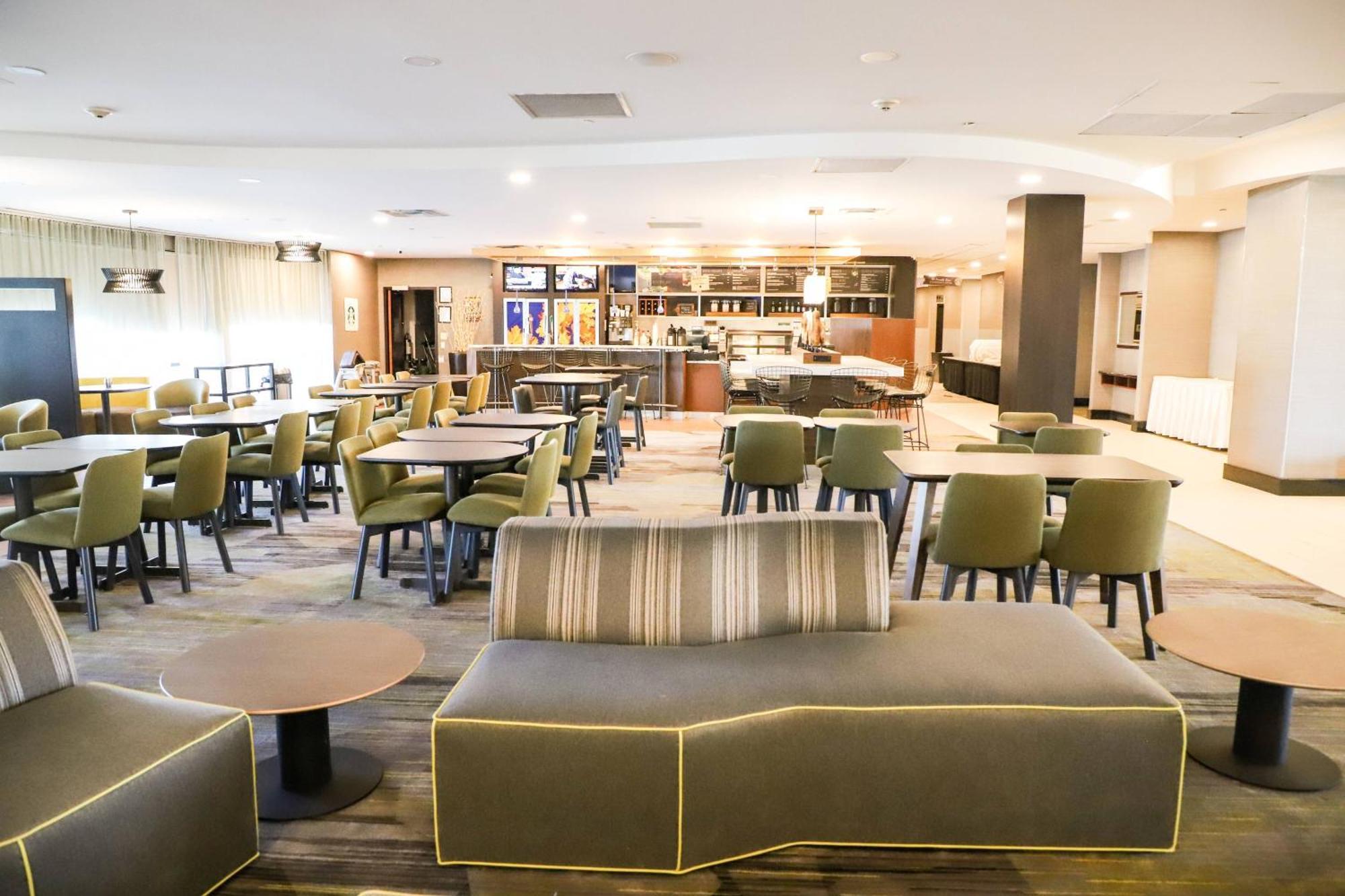 Courtyard By Marriott Toronto Brampton Hotel Ngoại thất bức ảnh