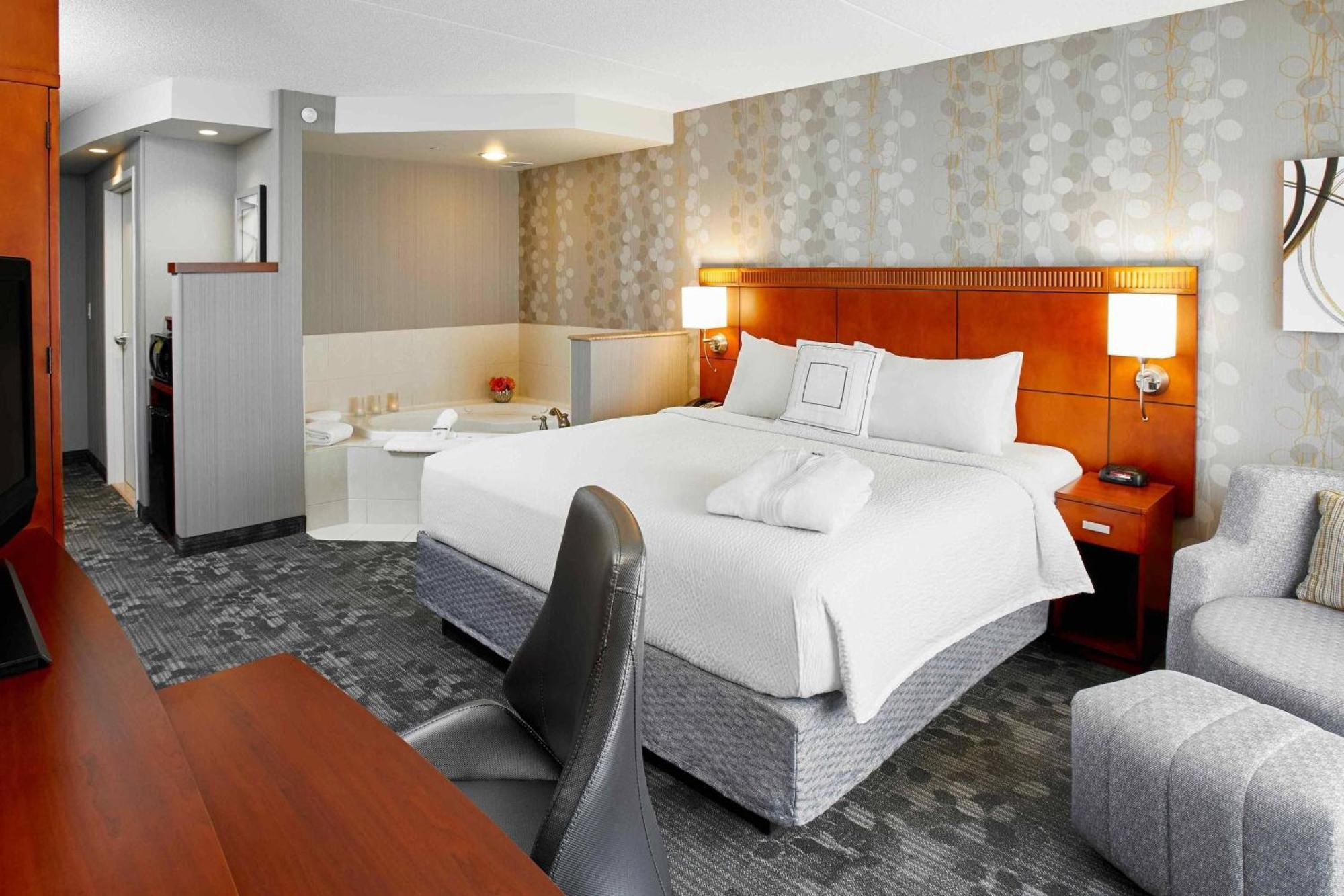Courtyard By Marriott Toronto Brampton Hotel Ngoại thất bức ảnh