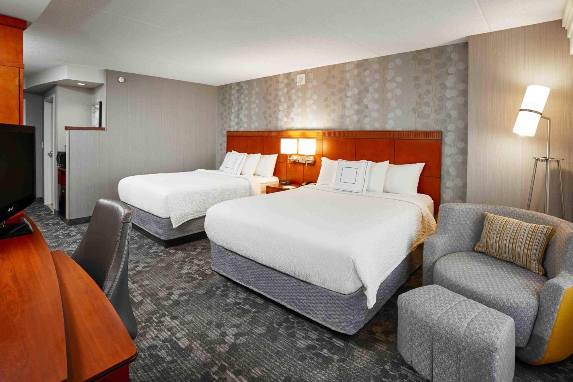Courtyard By Marriott Toronto Brampton Hotel Ngoại thất bức ảnh