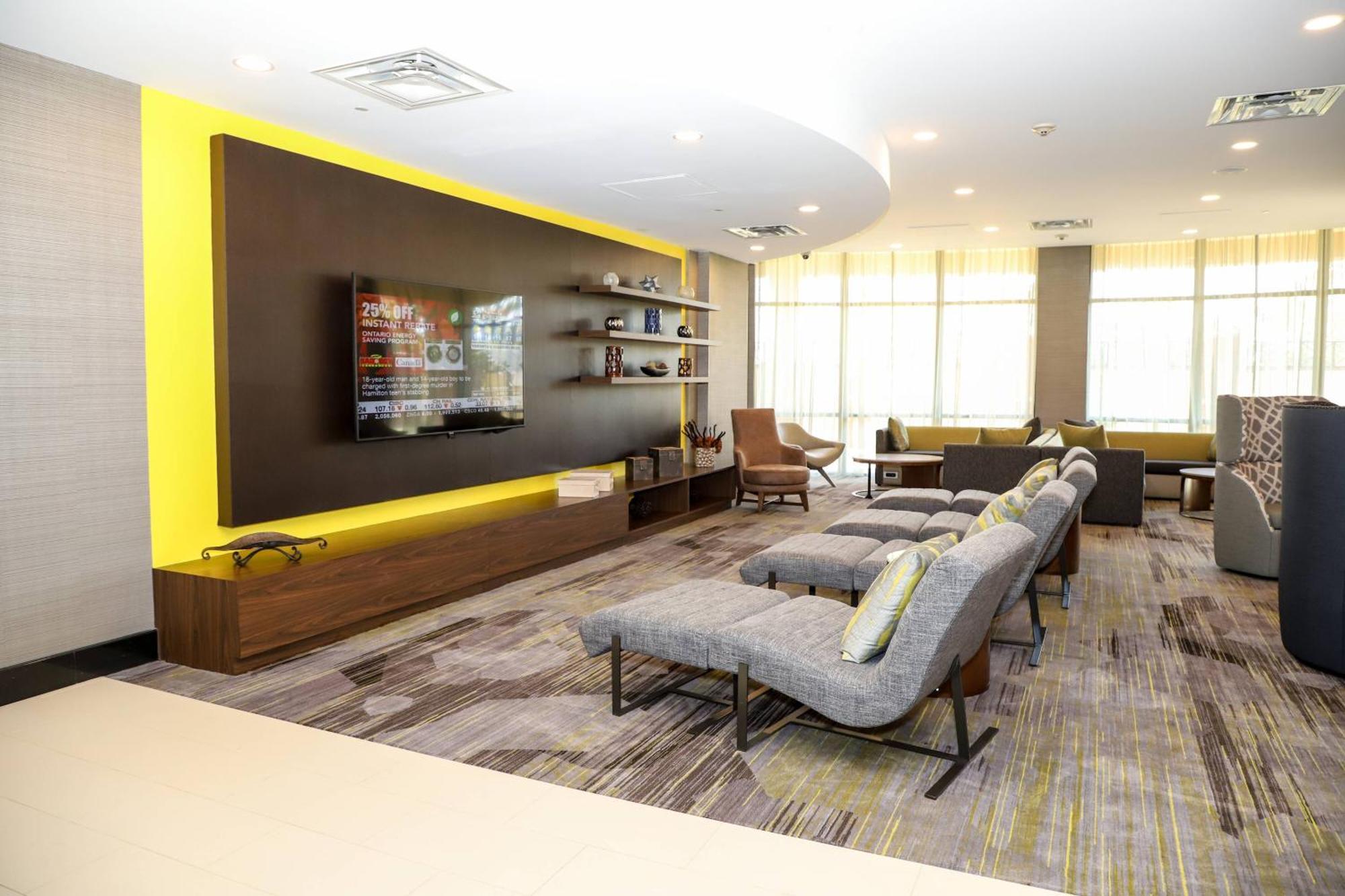Courtyard By Marriott Toronto Brampton Hotel Ngoại thất bức ảnh