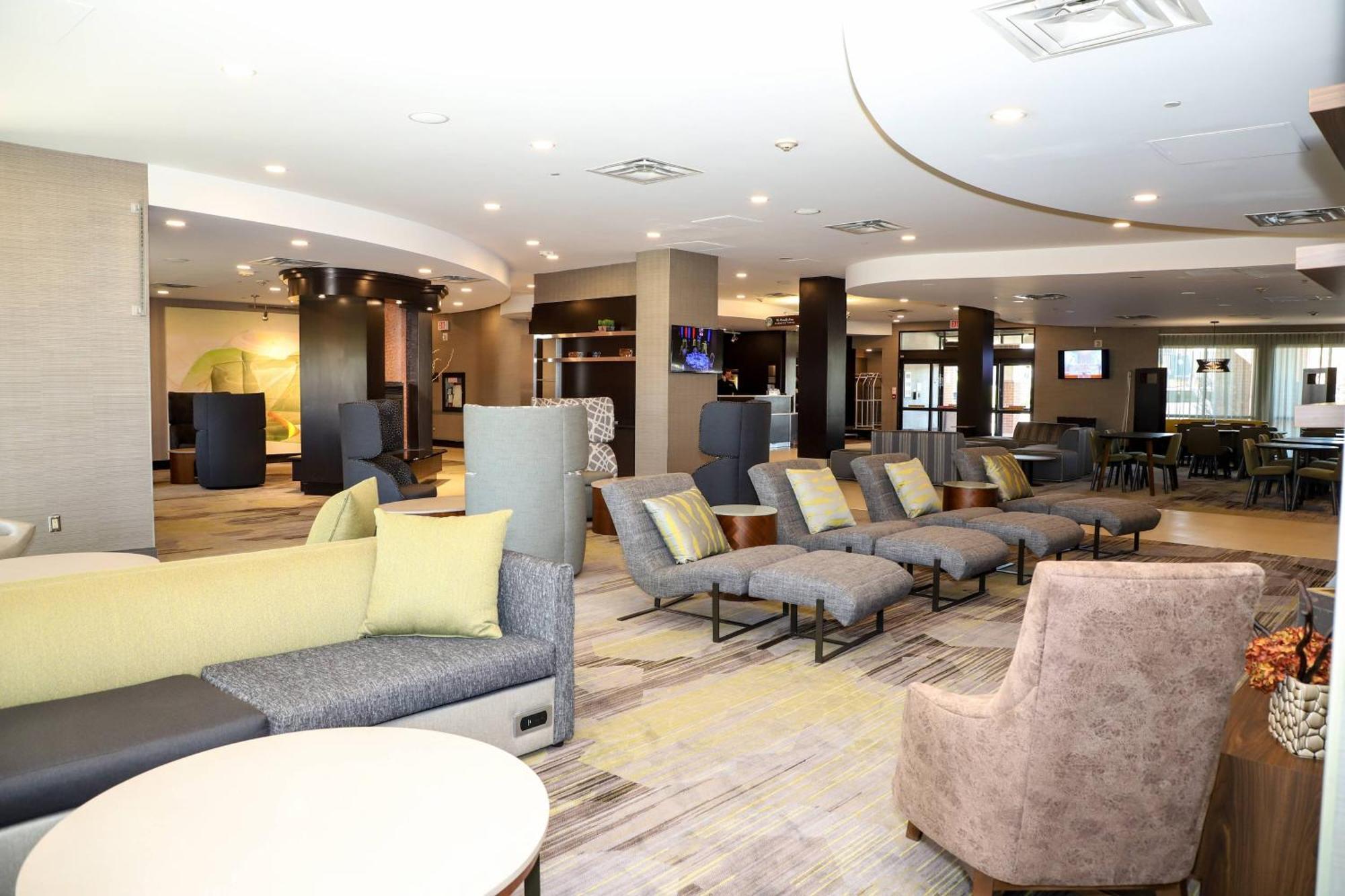 Courtyard By Marriott Toronto Brampton Hotel Ngoại thất bức ảnh