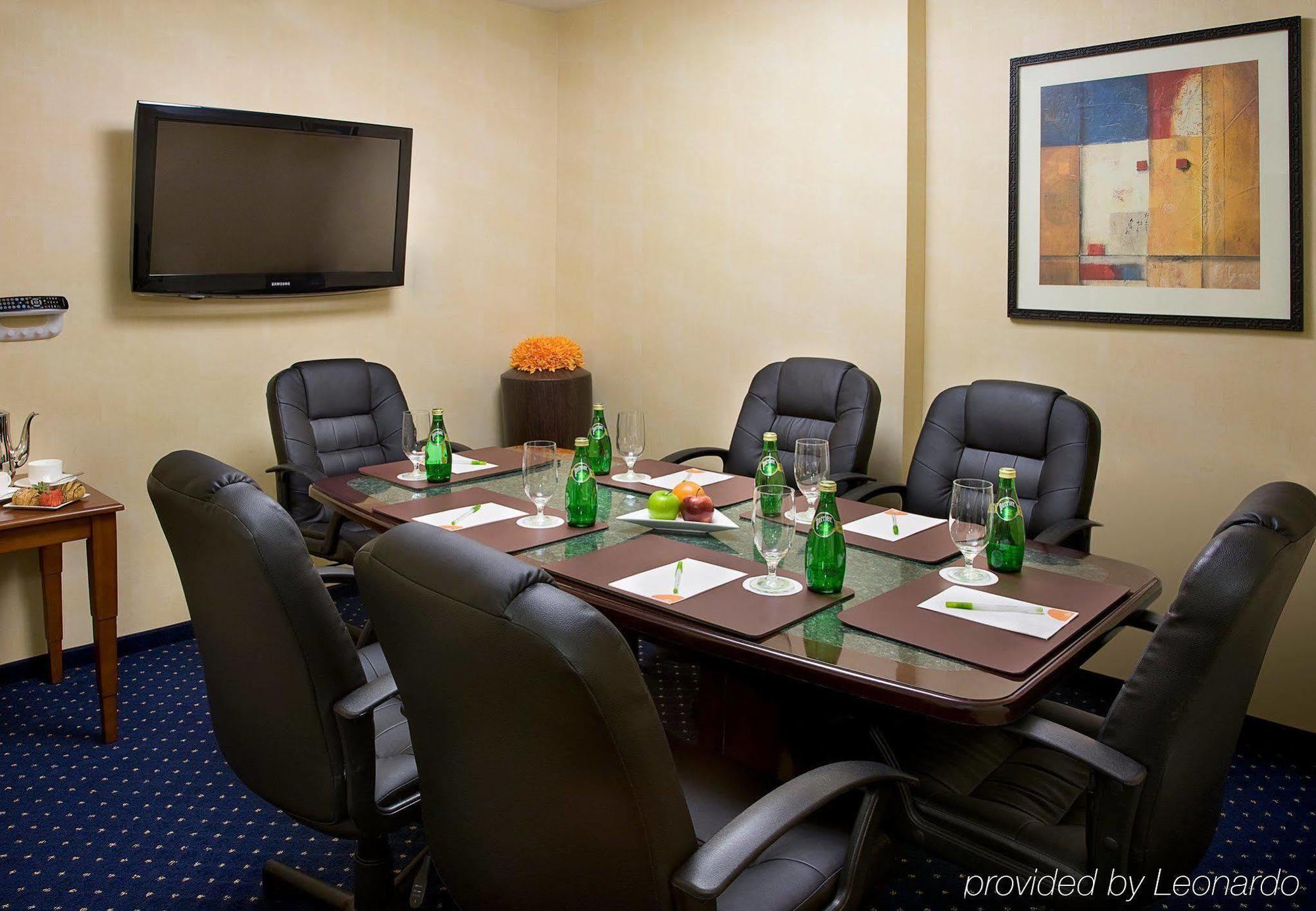 Courtyard By Marriott Toronto Brampton Hotel Ngoại thất bức ảnh